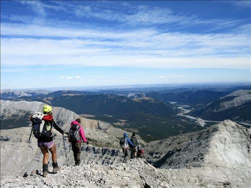 Heading back down the ridge of the West subpeak
