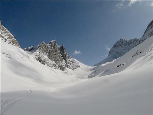 Beautiful conditions coming down: French-Haig-Robertson traverse.