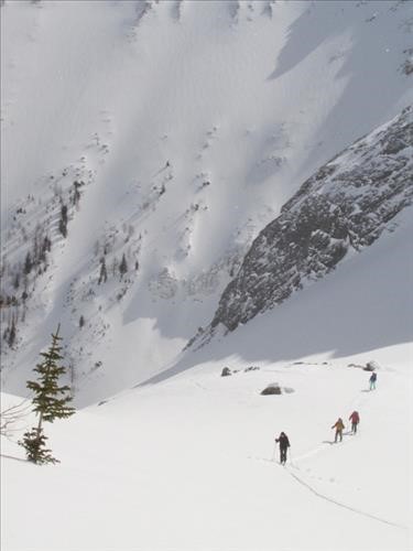 Big terrain! Below Pig's back - Commwealth col.