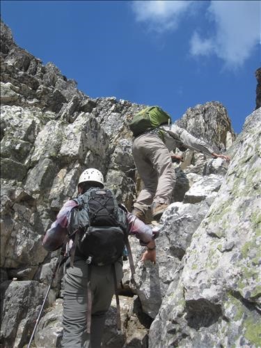nice scrambling on quartzite rocks