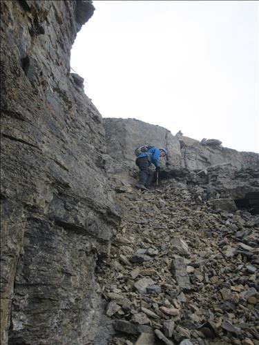 lots of loose rock on the descend
