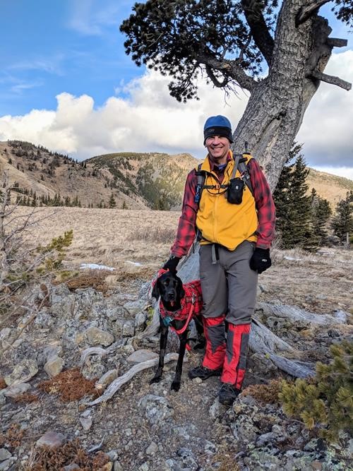 Cornelis Kolijn and RockyDog at the Boundary Pine.