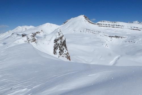 Looking North along Crystal Ridge towards Cirque Peak 