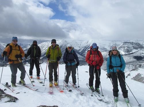 A bucket of blue sky at the top of Quartz Ridge