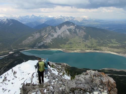 Descending the upper ridge of the summit block