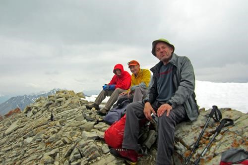 {2040 Dou Rag}, {1456 Cli Pot} and {906 c vo} on Grotto summit