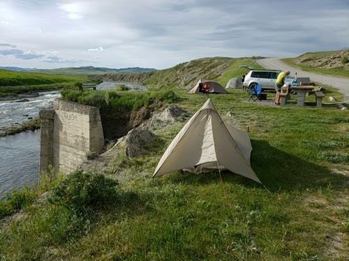 Maycroft campground on the Oldman River
