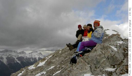 Gerry, Francisco, Jeanne, Dee on Lady Macdonald Summit Ridge above the Teahouse Gerry, Francisco, Jeanne, Dee on Lady Macdonald Summit Ridge above the Teahouse