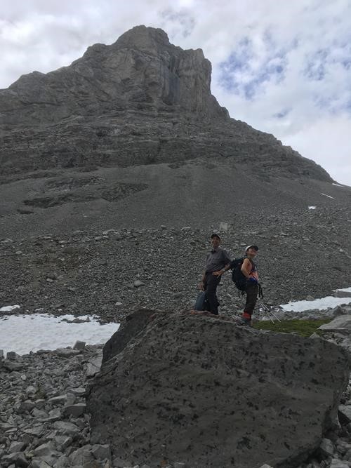 Mount James Walker-Brian & Naomi can't decide which way to look.