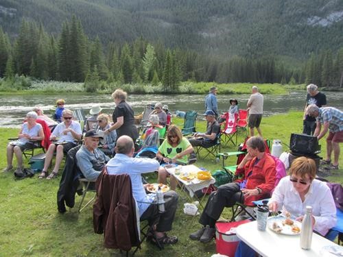 More diners at the barbeque potluck
