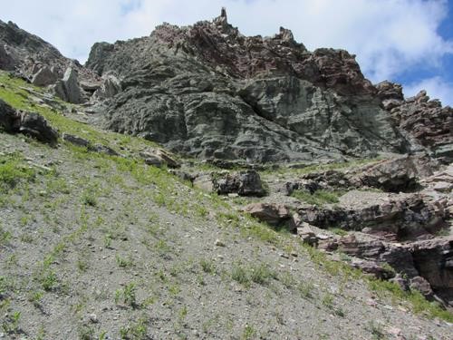 Impressive rock formations on Yarrow Ridge