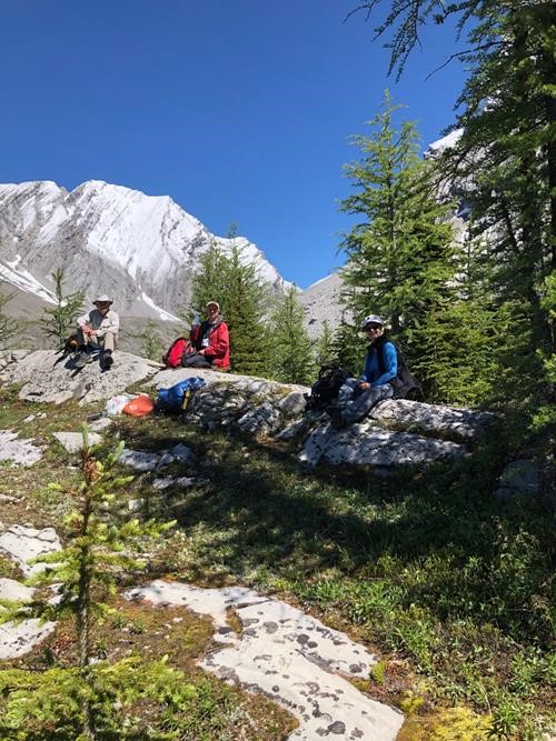 Lunch with a view. Laszlo, Tom, Carmie