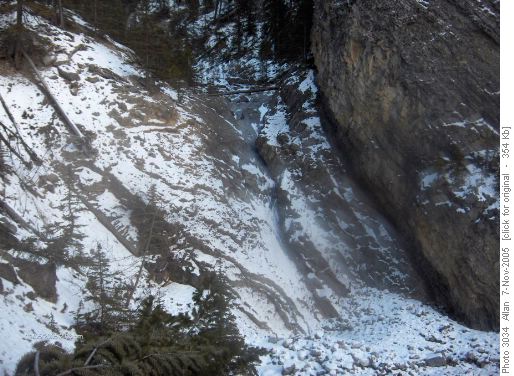 Waterfall up Cougar Creek NE Route GR206636