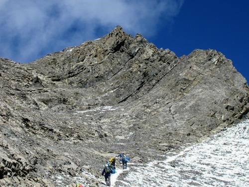 The summit block of Storm Mountain