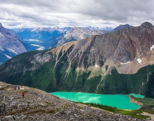 Spectacular view of Sherbrooke Lake.