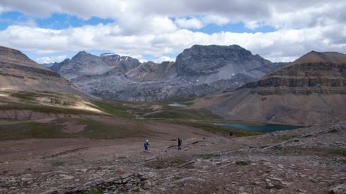 Descending from the ridge east of Helen Lake: Bobac Mt (3087m), Watermelon Pk (3095m) and Katherine Lake Descending from the ridge east of Helen Lake: Bobac Mt (3087m), Watermelon Pk (3095m) and Katherine Lake