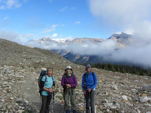 {206 Barb Mitchell}, {1566 Jane Cary} & {1817 Anne Rose} enjoy the view.