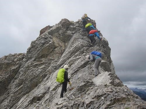 Careful down climb (photo {1701 u m})