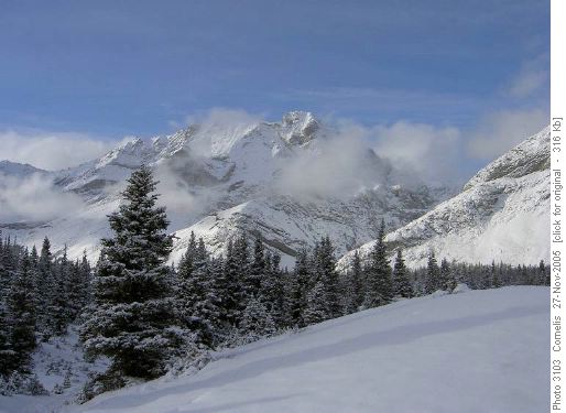 Elpoca Mt (3029m) looking SW from Desolution Flat