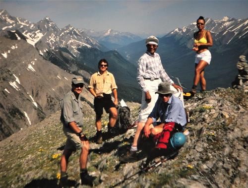 {202 allan Mathies}, {413 gary luzny}, {179 ghulam jamro}, Rex? and {581 su mcc} on Mt. Indefatigable