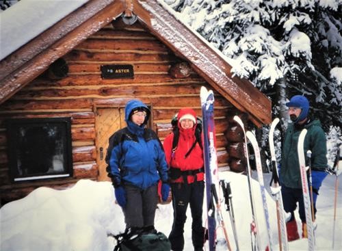 Naiset Cabins in Assiniboine Park: Sue, {226 j qu} and Jim
