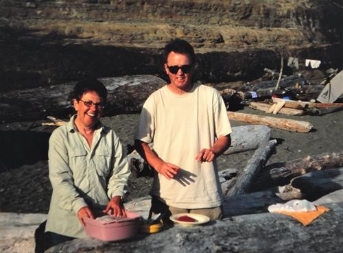 West Coast Trail, BC: {215 a or} and {220 ji pa} wash dishes