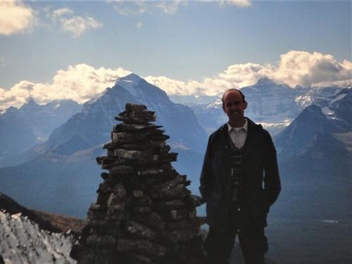 {212 d mu} on the summit of Mt. Redoubt