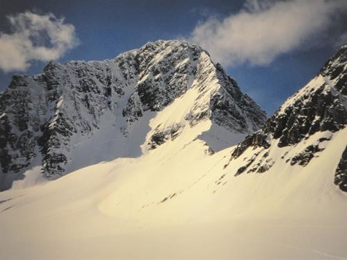 Route to the Haig/Robertson Col