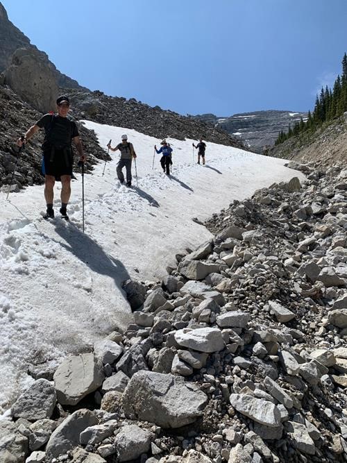 Snowy descent in the gully (photo courtesy {1947 ca li})