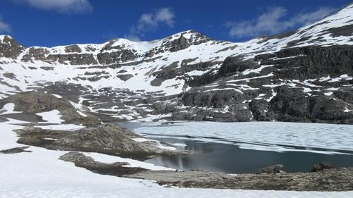 Noseeum Lake with Noseeum Peak in the background