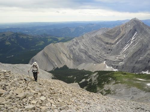 {607 da gan} approaches the summit ridge of Mt. Head (Mt Holy Cross behind in top right)