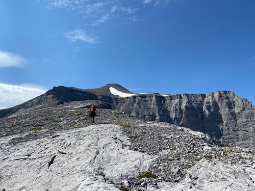Carl approaching the scramble section below Cougar Mtn's false summit (photo courtesy Simon)