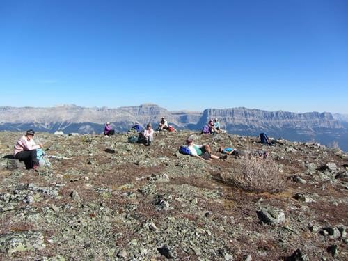 Spread out for lunch on East Panorama Ridge