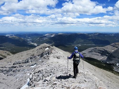 Nardi heading back down the summit ridge