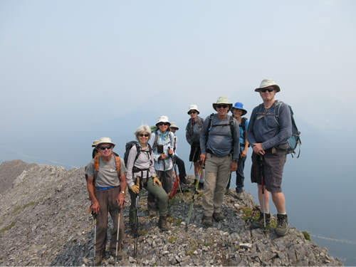 Summit cairn of Commonwealth Ridge