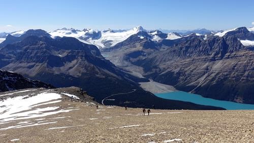 Traversing the ridge to the summit