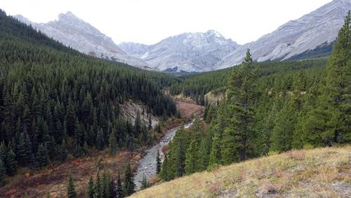 The Elbow valley looking west towards Elpoca Mountain.