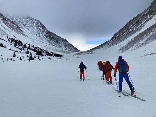 Above Rummel Lake, heading towards the pass.