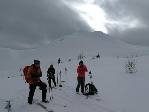 At the top of the outlier ridge extending from Quartz Ridge