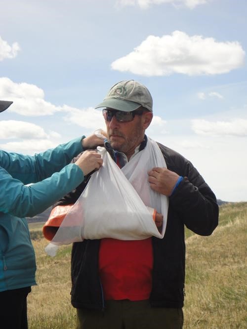 Back Country Emergencies Course by Rocky Mountain Adventure Medicine: Finishing touches to stabalise a broken right arm