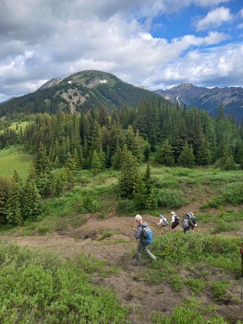 A long ridgewalk ahead of us