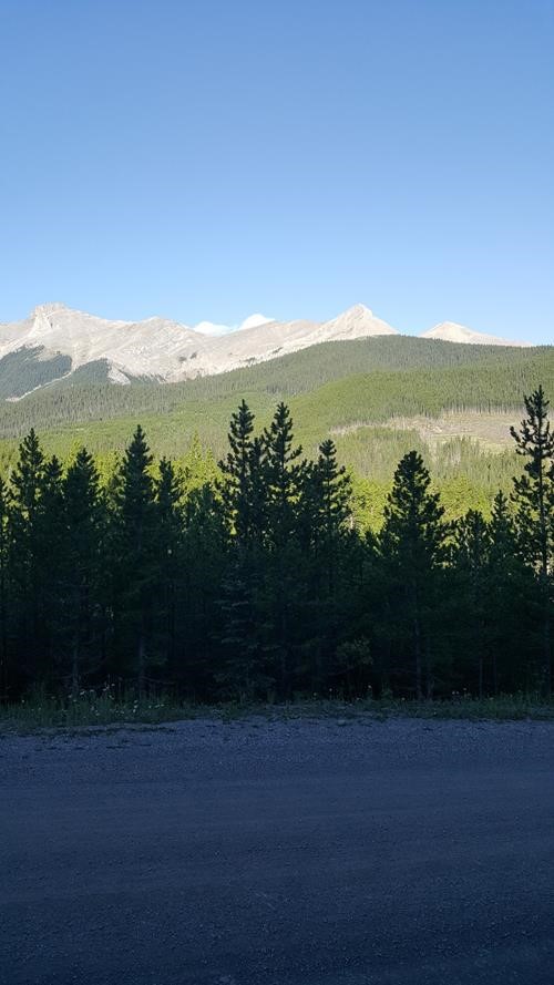 Tiara peak on the left, Belmore Brown second from right