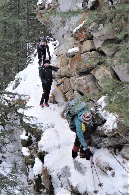 Enroute to Green Monster, {172 ch g} traverses the "fun" ledge section helped by a secured chain 