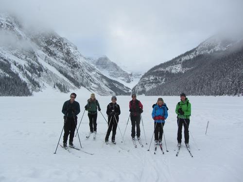 Rolf, Phyllis, Rosanne, Yo, Barb & Anne on Lake Louise