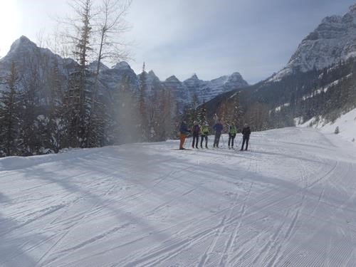 At the Viewpoint on Moraine Lake Road - end of tracksetting