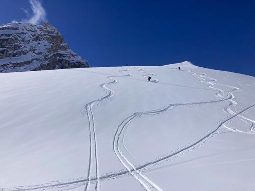Descent from outlier of Hilda Peak