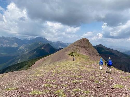 Perfect hiking weather on the ridge now