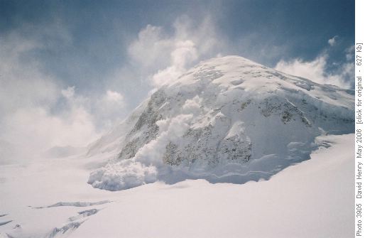 Avalanche on Mt Fairweather