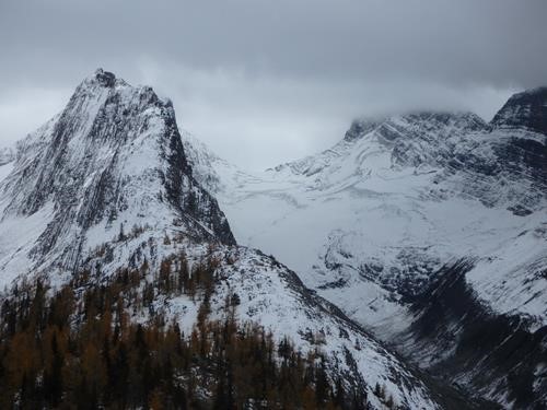 Piggy Plus, Robertson glacier (Mt. Sir Douglas in clouds)