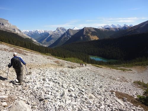 {1649 ed roe} descends to Lillian Lake